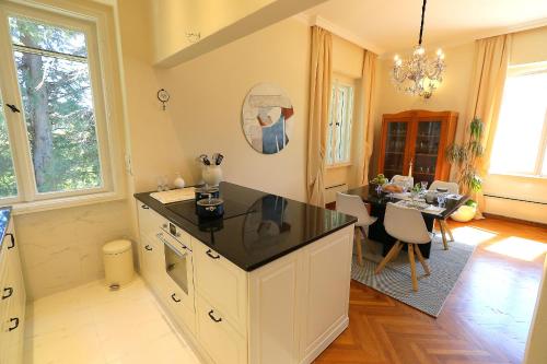 Gallery image of Apartment MiraMare on the beach in Split