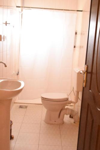 Orient Hotel tesisinde bir banyo