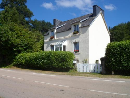 Afbeelding uit fotogalerij van Riverside Bed and Breakfast in Huelgoat