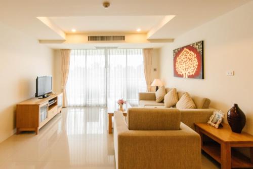 TV a/nebo společenská místnost v ubytování SeaRidge Hua Hin Resort & Poolvilla