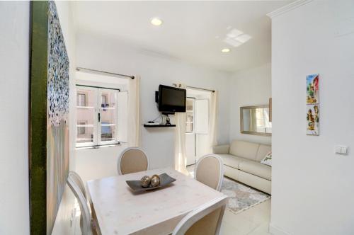 Lovehome Apartment