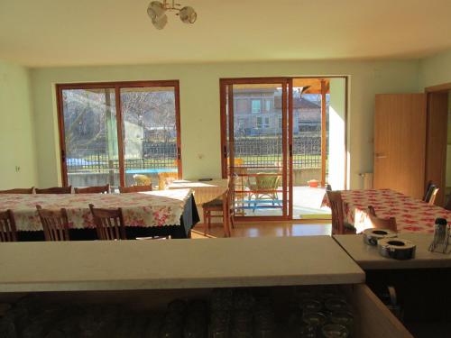 Billede fra billedgalleriet på Pri Orehite Guesthouse i Oreshak