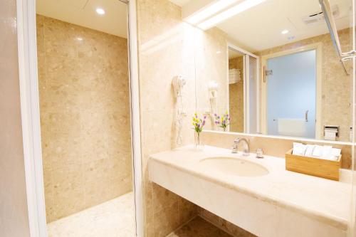 Koupelna v ubytování Luxury House