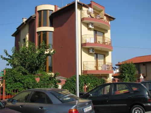 Gallery image of Guest House Radiana in Ravda