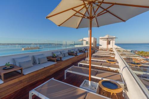 Vue générale sur la mer ou vue sur la mer prise depuis l'hôtel