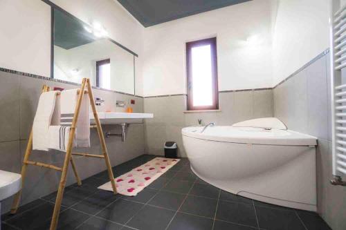 Gallery image of La Villa Exclusive B&B in Crotone