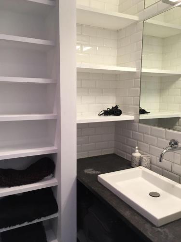 Un baño de Gachard