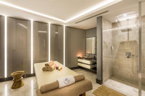 Gallery image of The Fortyfive Business Hotel & Spa in Manisa