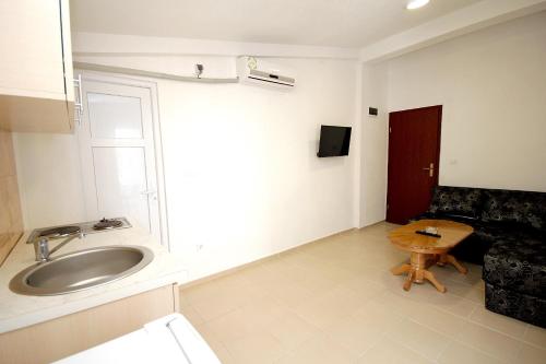 Apartments Sošić tesisinde mutfak veya mini mutfak