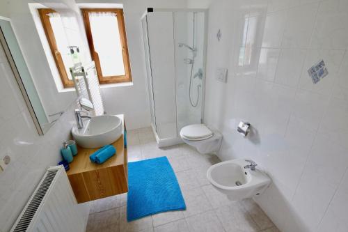Kylpyhuone majoituspaikassa Agriturismo Reinhof