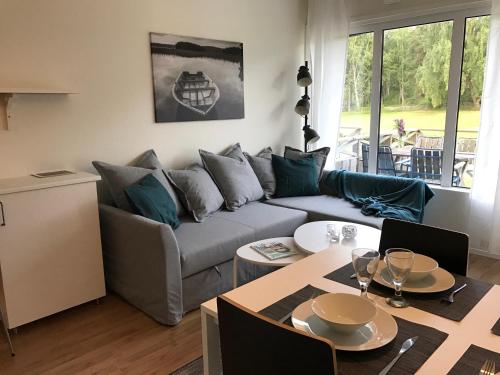 Posezení v ubytování Hällestrand Seaview Apartment