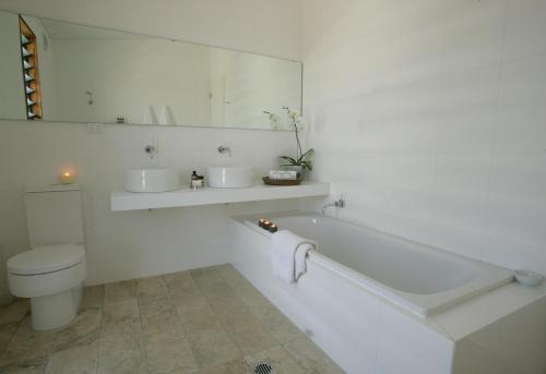 Koupelna v ubytování Tonic Hotel
