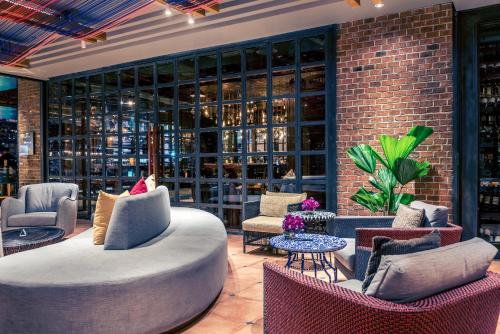 Ruang duduk di Mercure Bangkok Sukhumvit 11