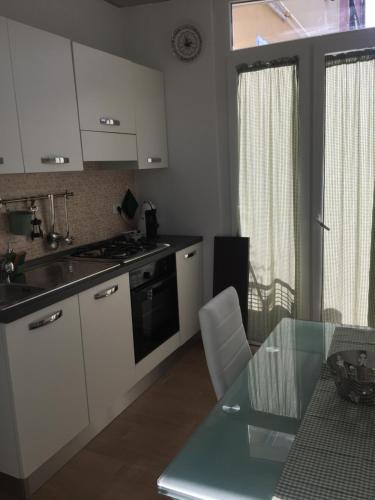 Ett kök eller pentry på Apartment Salivoli