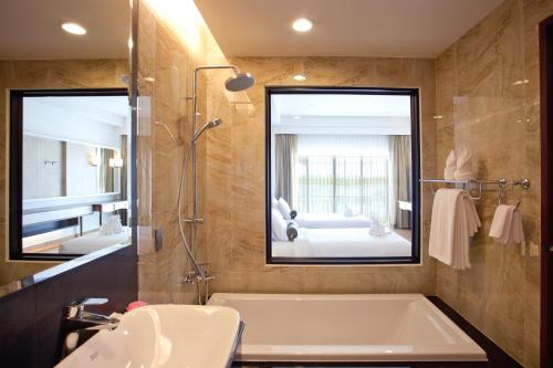 ห้องน้ำของ RK Riverside Resort & Spa (Reon Kruewal)