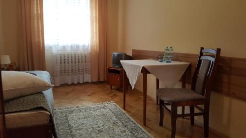 Posedenie v ubytovaní Stary Dom Zdrojowy