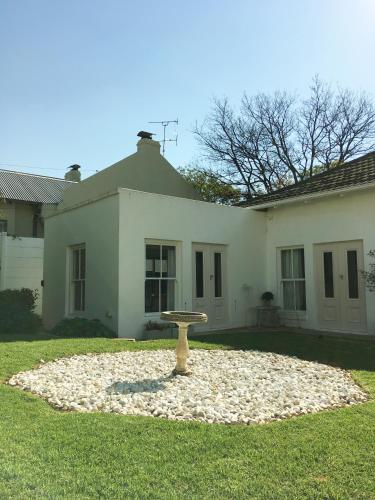 Κήπος έξω από το Maison Jacaranda