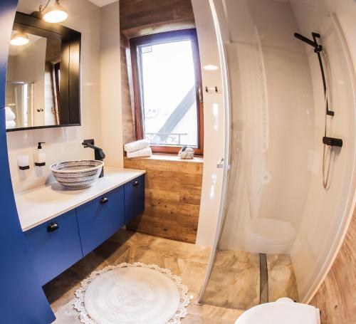 Ένα μπάνιο στο ApartamentyPodZakopanem.PL