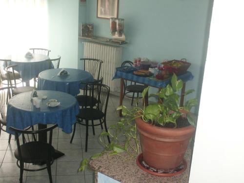 Restoran atau tempat lain untuk makan di Hotel Lombardia