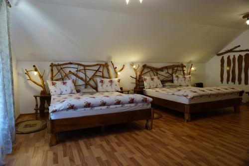 Tempat tidur dalam kamar di Casa Vlad