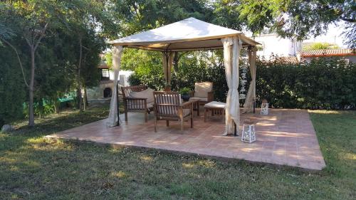 Φωτογραφία από το άλμπουμ του Noufara Apartments στη Νέα Μεσάγκαλα