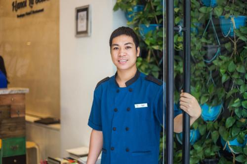 Personal de Hanoi La Selva Hotel