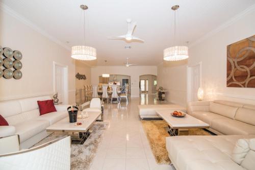 Гостиная зона в Sprat Bay Luxury Villa