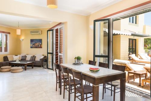Χώρος καθιστικού στο Daphnis Villas