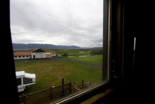 Ein allgemeiner Bergblick oder ein Berglick von der Pension aus