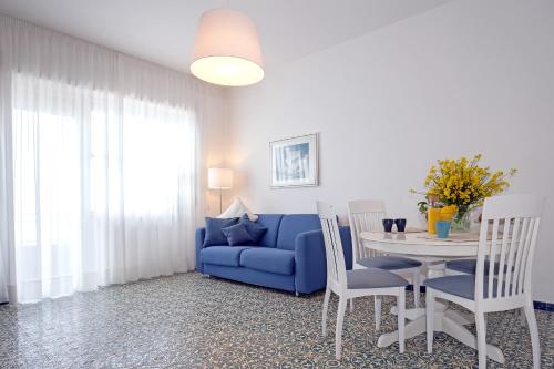 Area soggiorno di Angelina Apartments Amalfi Coast
