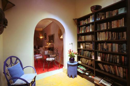 Biblioteket på bed and breakfast-stedet