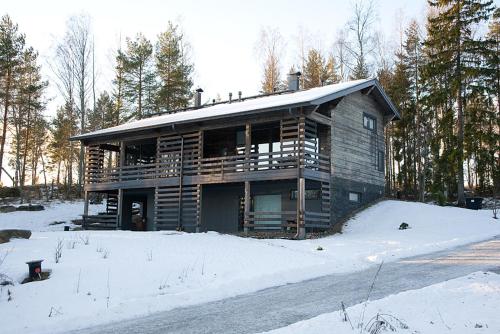 Villa Kultaranta ในช่วงฤดูหนาว