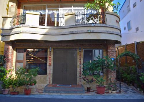 Το κτήριο όπου στεγάζεται  το bed & breakfast