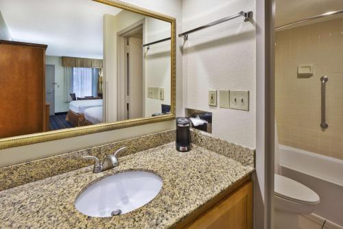 Foto da galeria de Best Western Dulles Airport Inn em Sterling