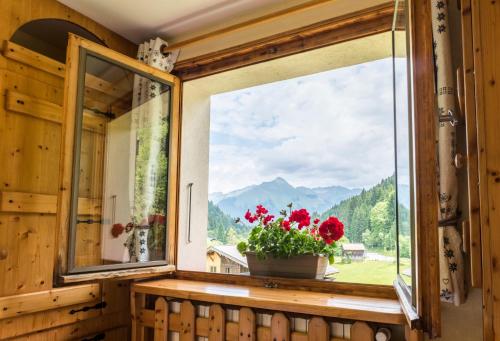 Gallery image of Chalet Bluebell in Les Gets