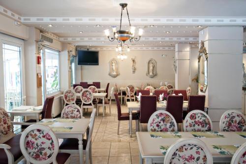 Un restaurant sau alt loc unde se poate mânca la Parthenon Art Hotel