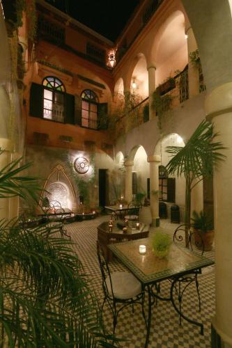 En terrasse eller udendørsområde på Riad Merstane Marrakech