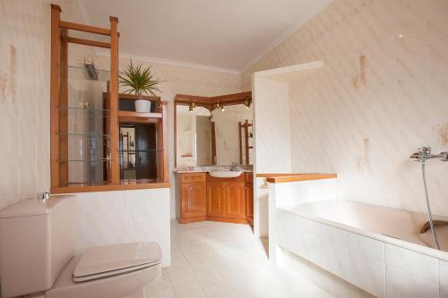 Kúpeľňa v ubytovaní Casa Anton - Villa ideal familias y grupos grandes, piscina privada
