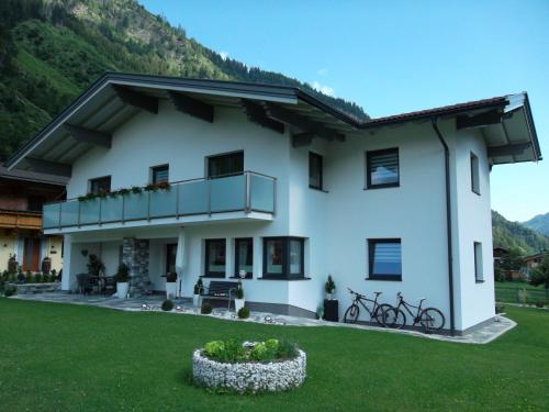 Nespecifikovaný výhled na hory nebo výhled na hory při pohledu z apartmánu