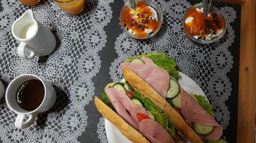Φαγητό σε αυτό το ξενοδοχείο διαμερισμάτων ή κάπου εκεί κοντά