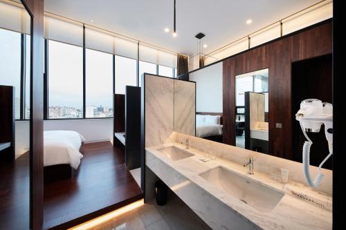 Gallery image of Standard Hotel in Seoul