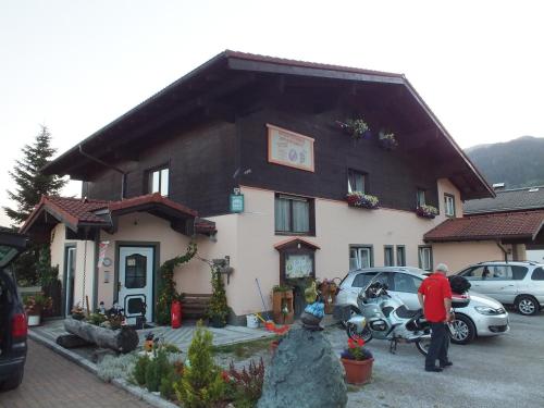 Bangunan di mana terletaknya homestay