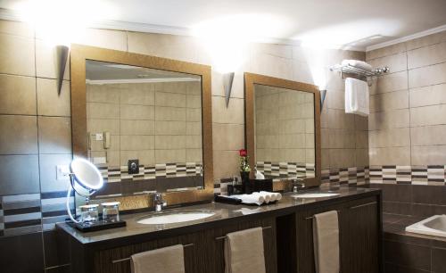 The Rooms Boutique Hotel tesisinde bir banyo