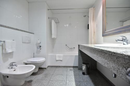 
A bathroom at Real Bellavista Hotel & Spa
