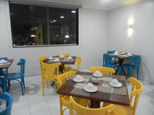 Restauracja lub miejsce do jedzenia w obiekcie Etiqueta Hotel