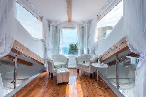 Luxury Old Town Apartment with breathtaking sea view