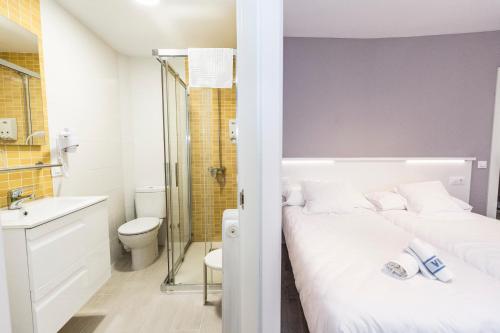 Koupelna v ubytování Hostal Viena