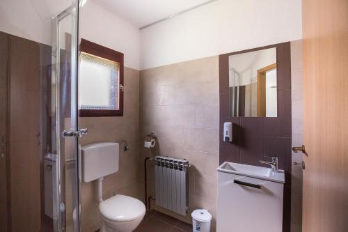 ASGARD Guesthouseにあるバスルーム