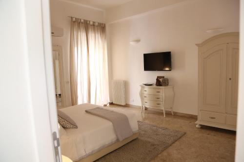 Ein Bett oder Betten in einem Zimmer der Unterkunft Dimi House