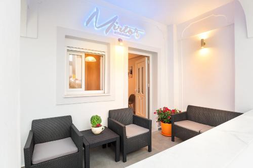 Φωτογραφία από το άλμπουμ του Mirto's Studios στα Φηρά